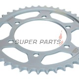 Заден пиньон -JT- JTR1876,43, 43 зъба, стоманен, Suzuki GSX-R 1000 2017-2020, GSX-R 600 2011-2019, GSX-R 750 2011-2020, GSX-S 1000 2015-2018, GSX-S 750 2017-2018, Yamaha FJ-09 847 2015-2017, FZ-07 689 2015-2017, FZ-09 850 2014-2017